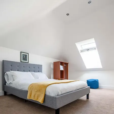 Double Room In Bromley